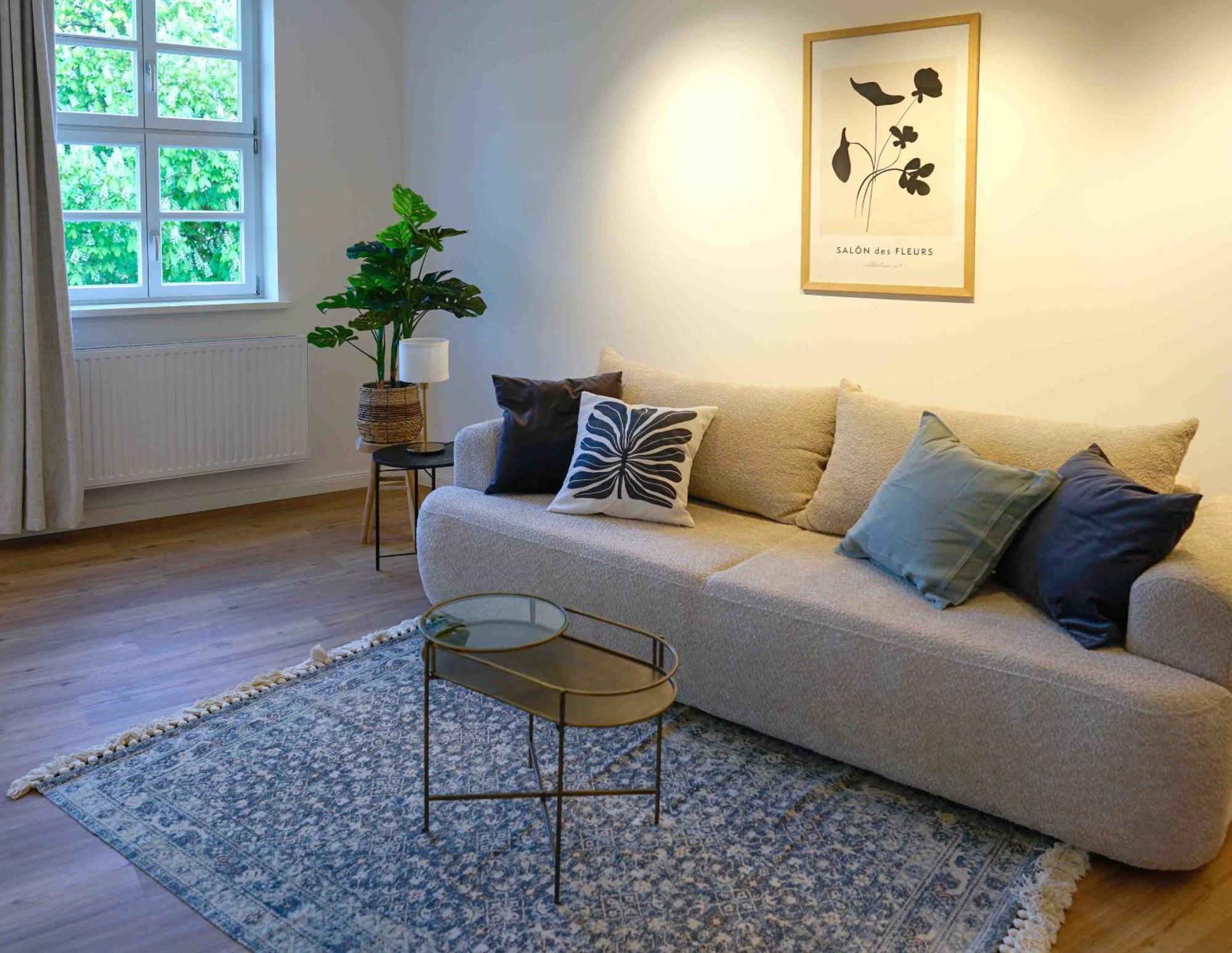 Lady Milavie Apartment *